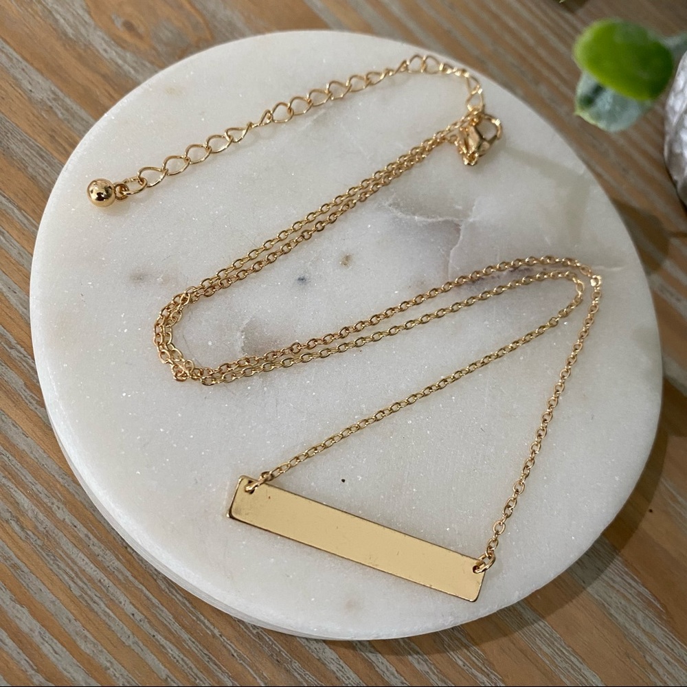 Gold Bar NWOT Necklace